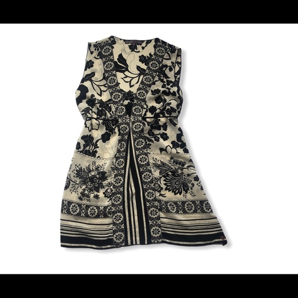 SOLD Hale Bob sleeveless Japanese floral silk top - Picture 2 of 4